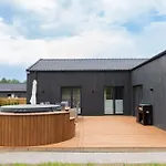 Kolmnurga * Audru