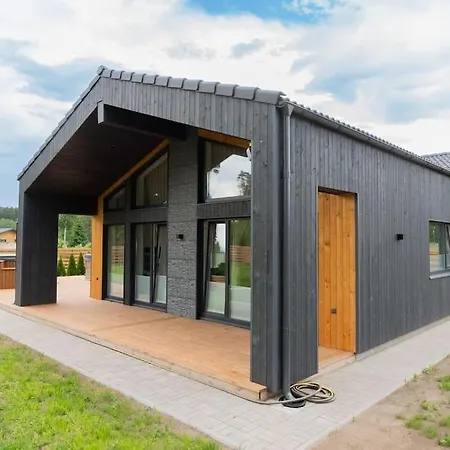 Kolmnurga Villa Audru